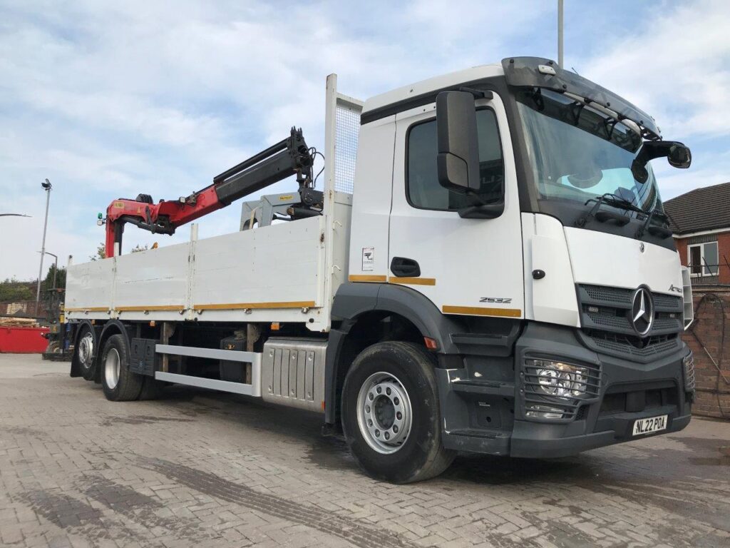 Mercedes Actros 2532 Dropside Crane